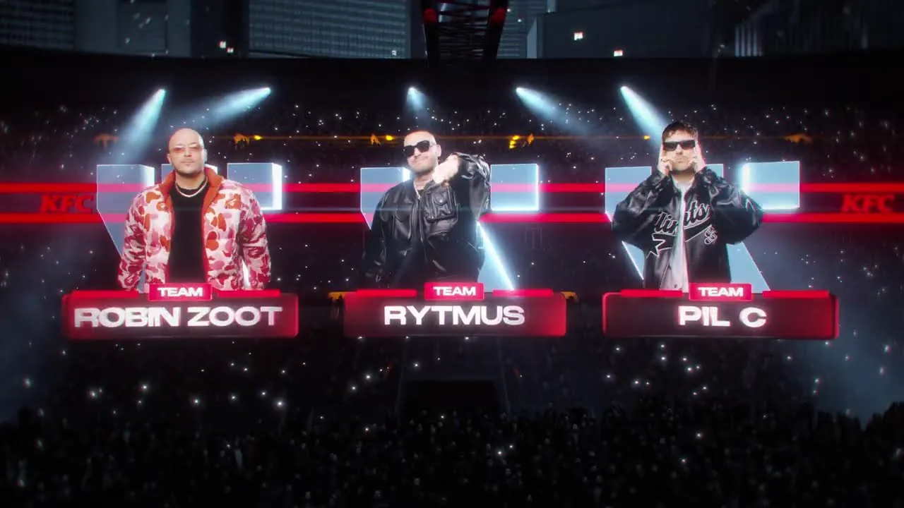 The Mag Wrap judges displayed above red team labels in a dark 3D arena